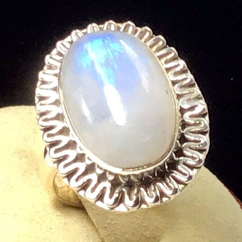Sterling Silve Moonstone Ring 8.1g Size 7.5
